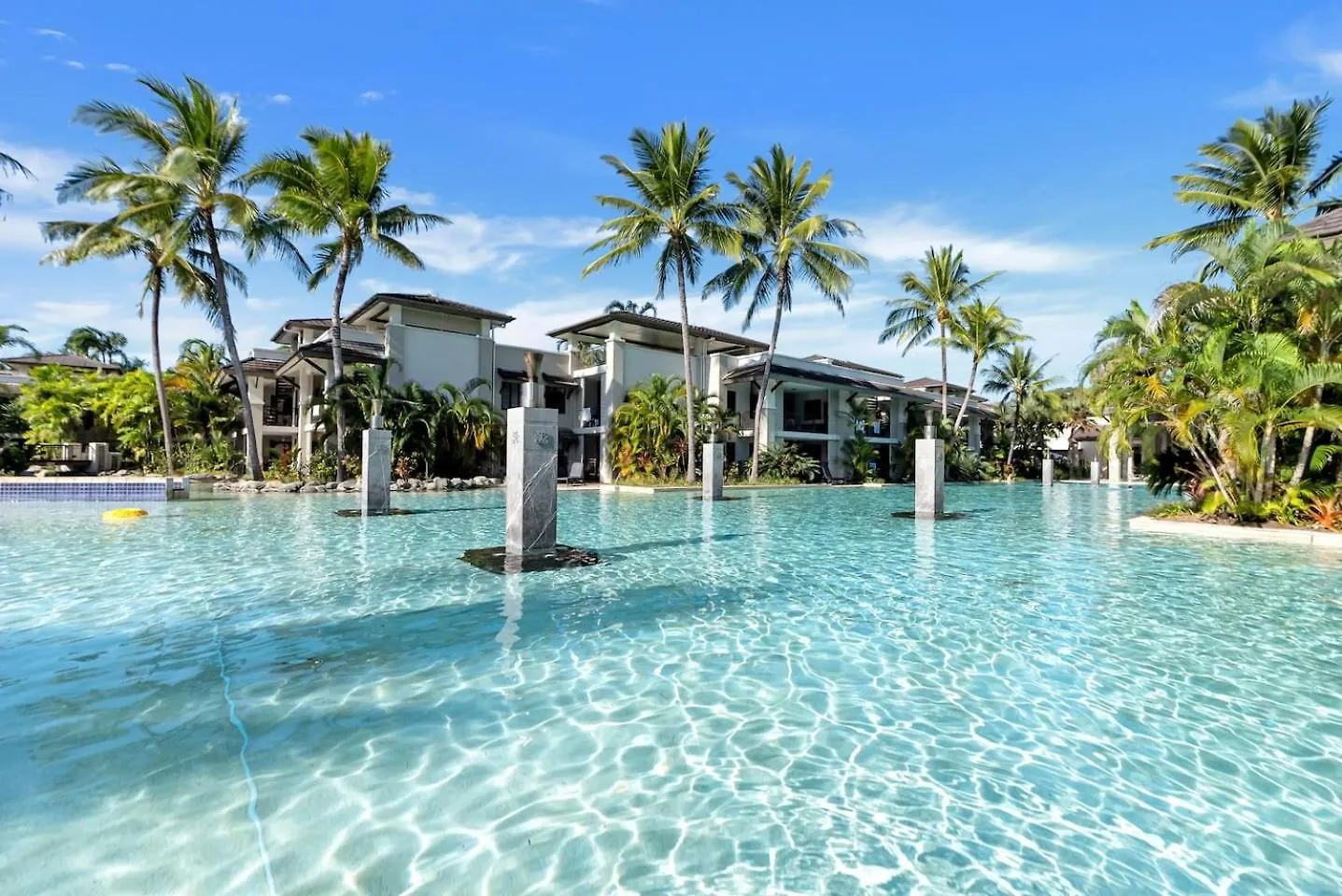 Daire 'Resort Swim-Out' Sunshine, Sand, And Poolside Serenity Craiglie